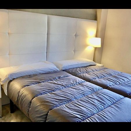 Mi Capricho C16 Beachfront Apartment Sitio de Calahonda Exterior photo