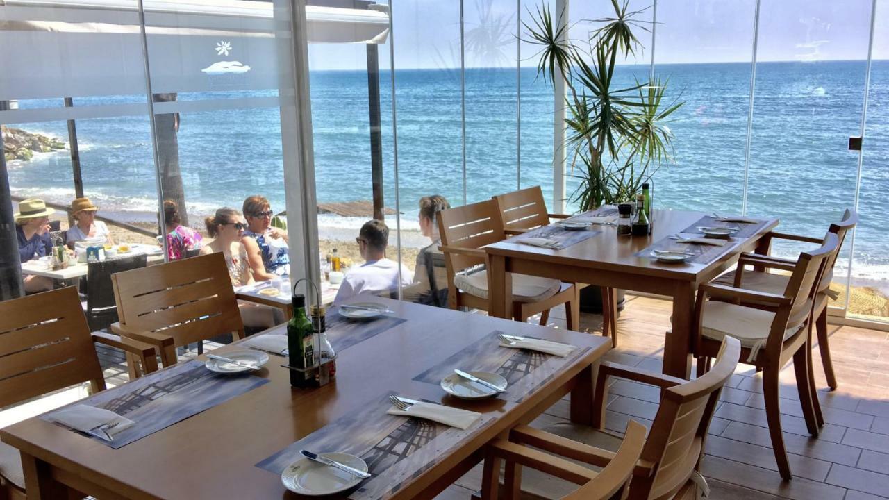 Mi Capricho C16 Beachfront Apartment Sitio de Calahonda Exterior photo