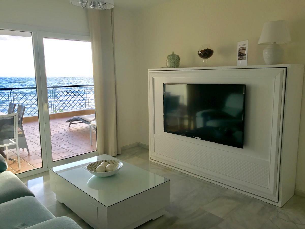 Mi Capricho C16 Beachfront Apartment Sitio de Calahonda Exterior photo